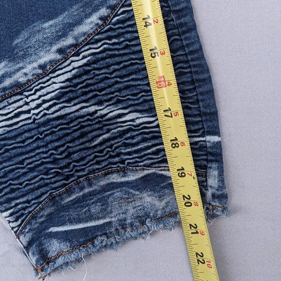 Distressed Jean Shorts Mens Size 28 - Picture 8 of 10